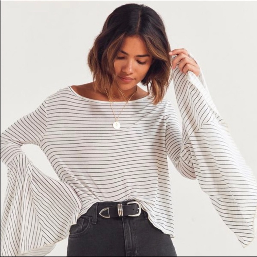 Kimchi Blue Black and White Retro Sleeve Top